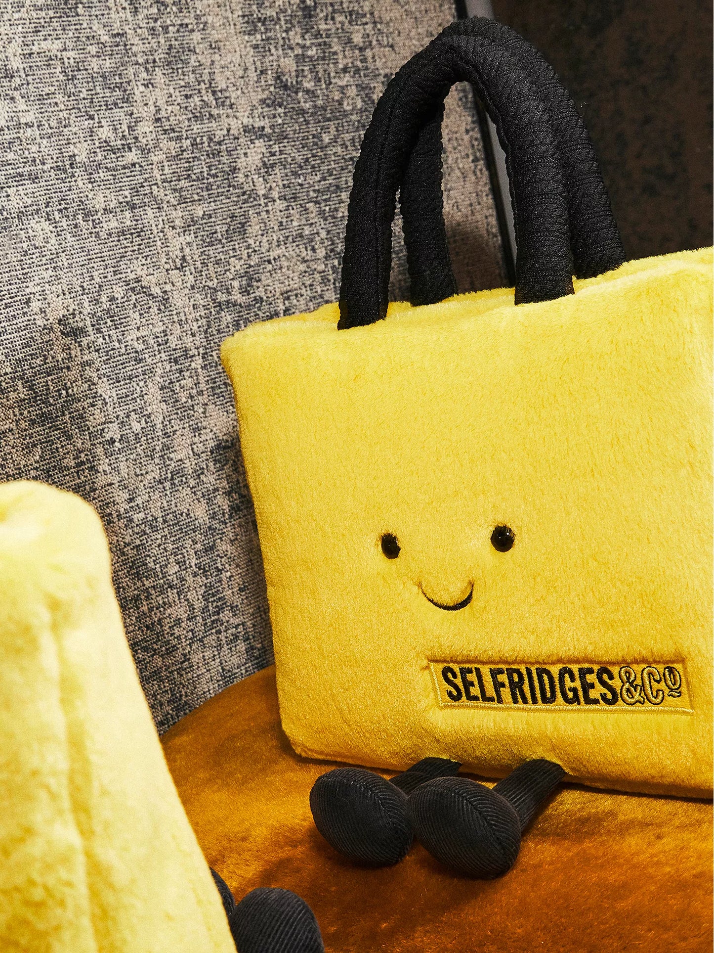 Exclusive to Selfridges
JELLYCAT
Amuseables Selfridges Bag