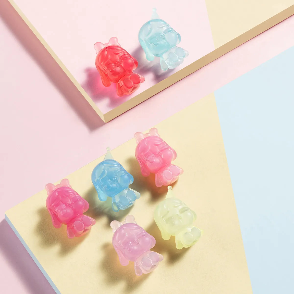 POP BEAN CRYBABY MINI FIGURE- Gradient Color Set