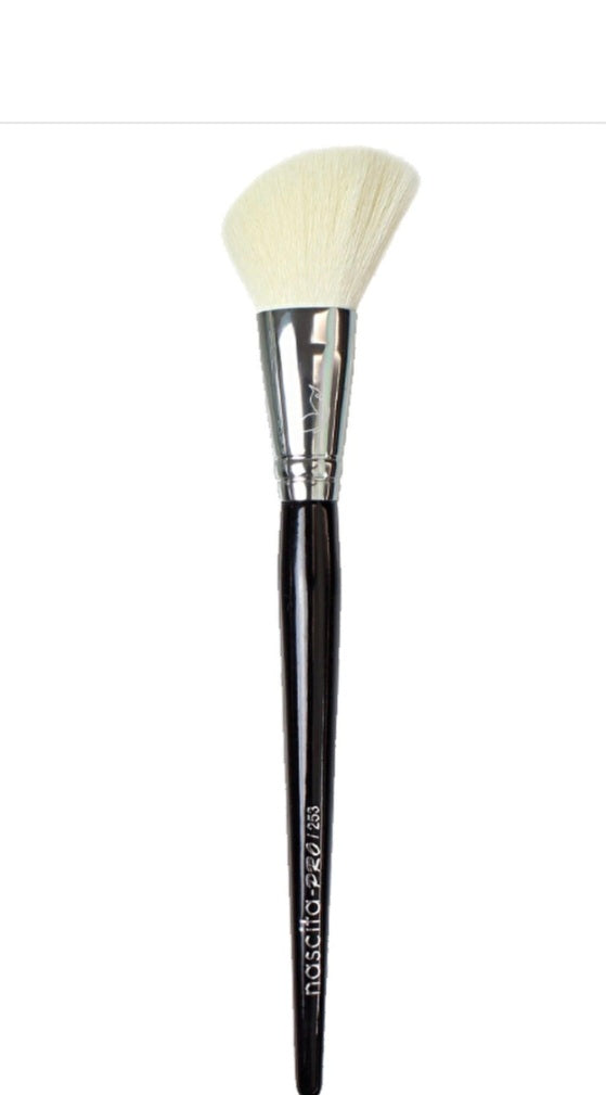 Nascita Pro Plus Eğimli Kapatıcı Fırçası